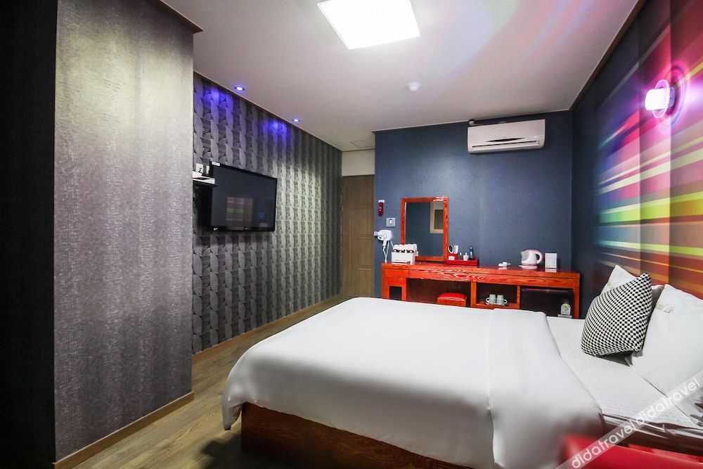 Hotel Lie 2*