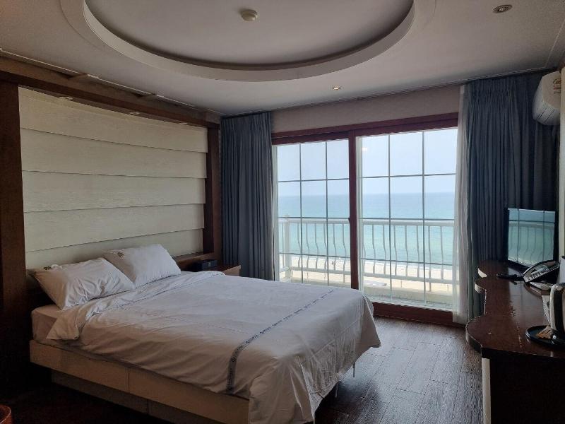 Benikea Mountain and Sea Yangyang 2*
