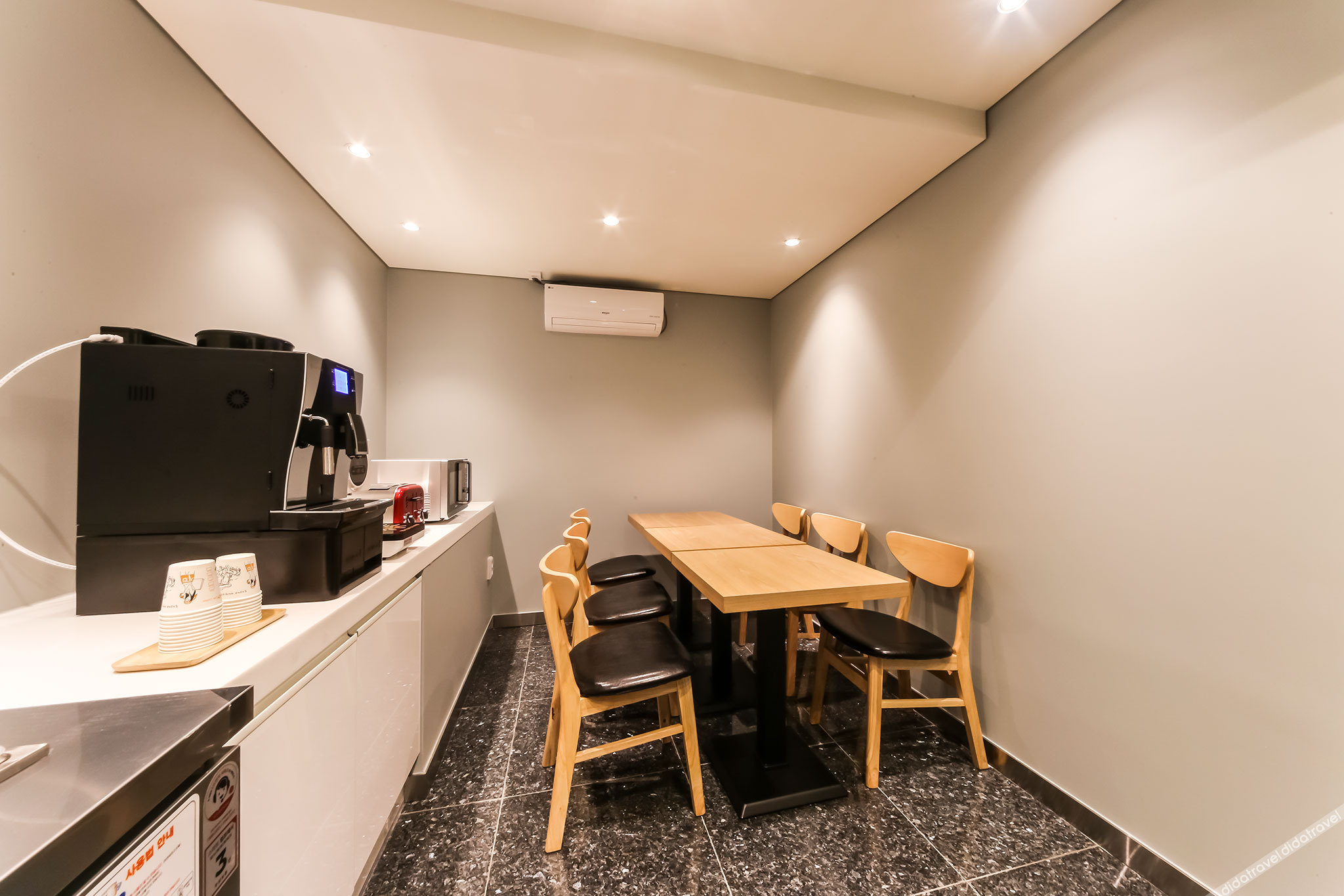 Deagu Taejeondong Soho 102 0*