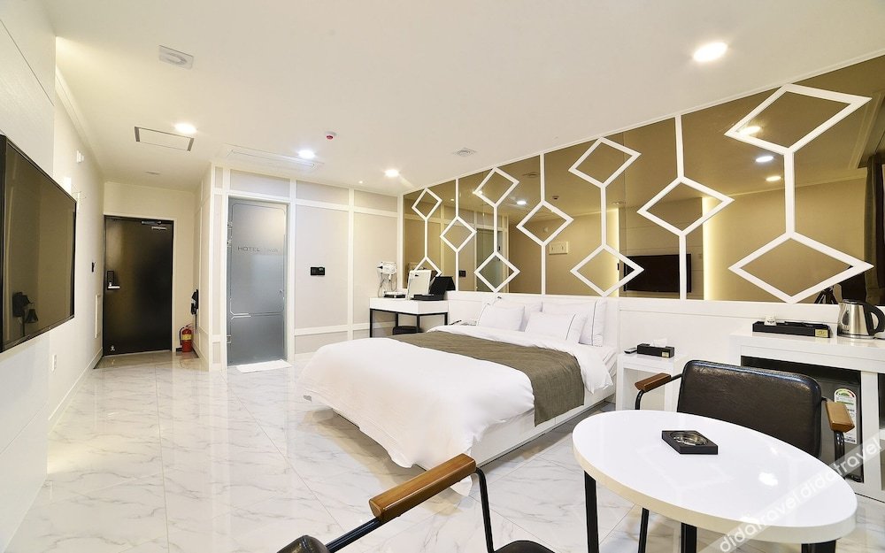 Yeosu ZAVA Hotel 2*