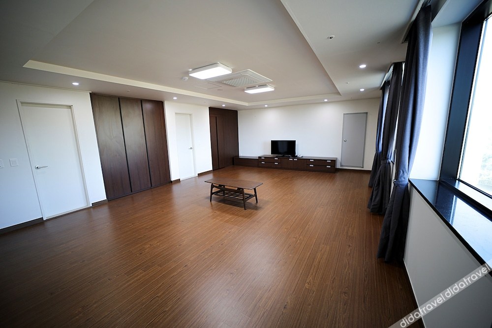 YMCA YOUTH CENTER 2*
