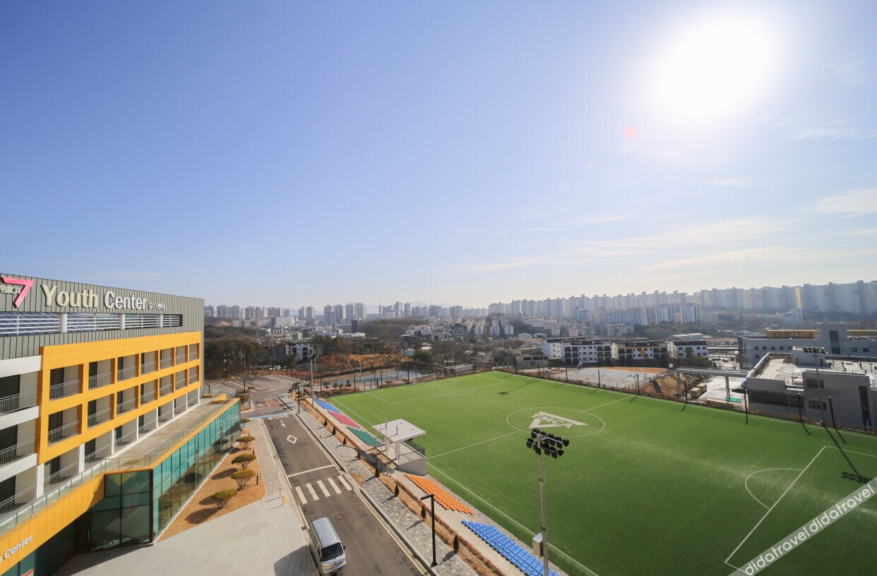 YMCA YOUTH CENTER 2*