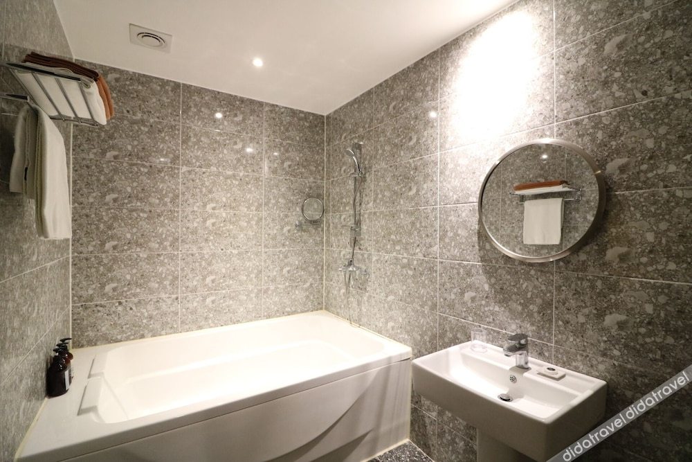Stay-inn Hotel 3*