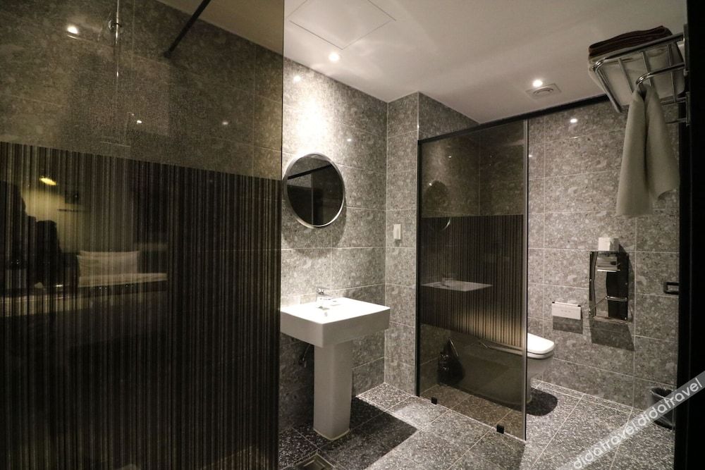 Stay-inn Hotel 3*