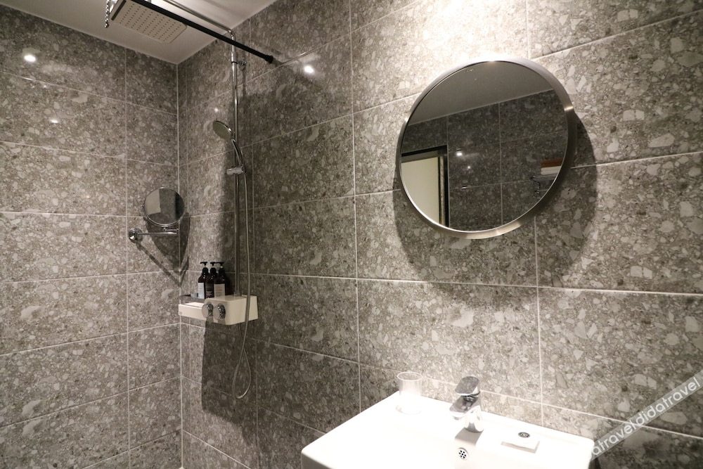 Stay-inn Hotel 3*