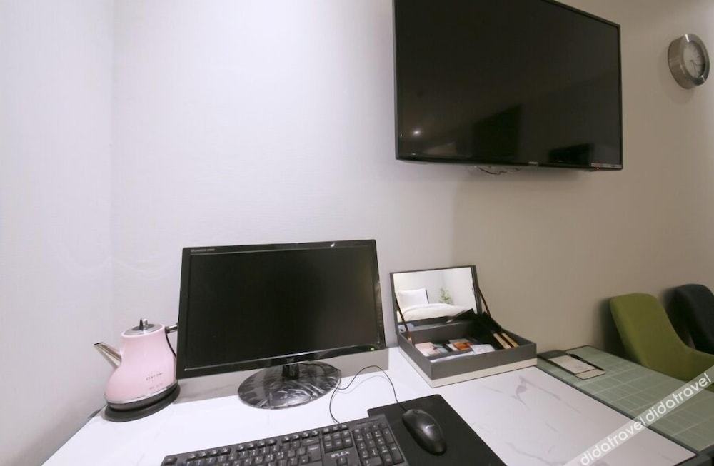 Stay-inn Hotel 3*