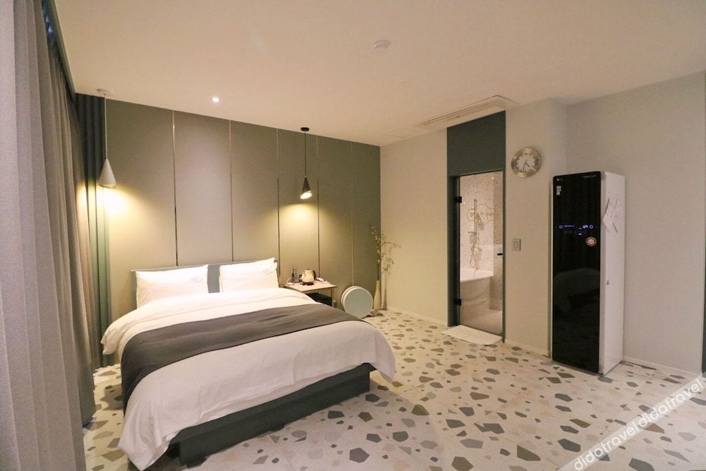 Stay-inn Hotel 3*