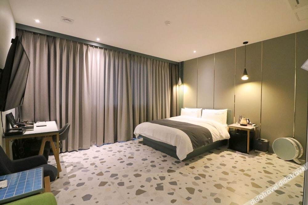 Stay-inn Hotel 3*