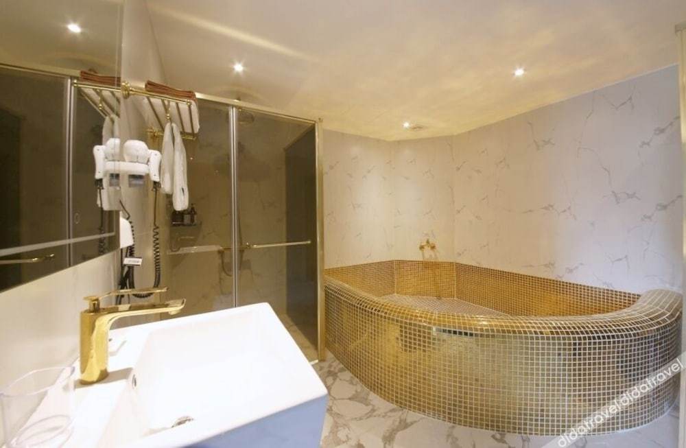 Stay-inn Hotel 3*