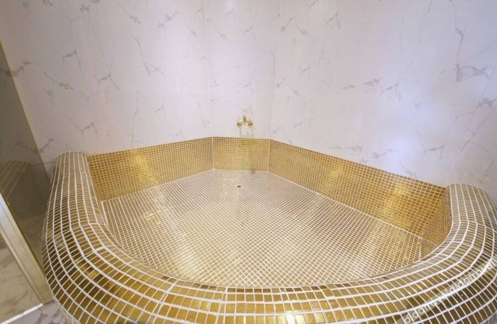 Stay-inn Hotel 3*