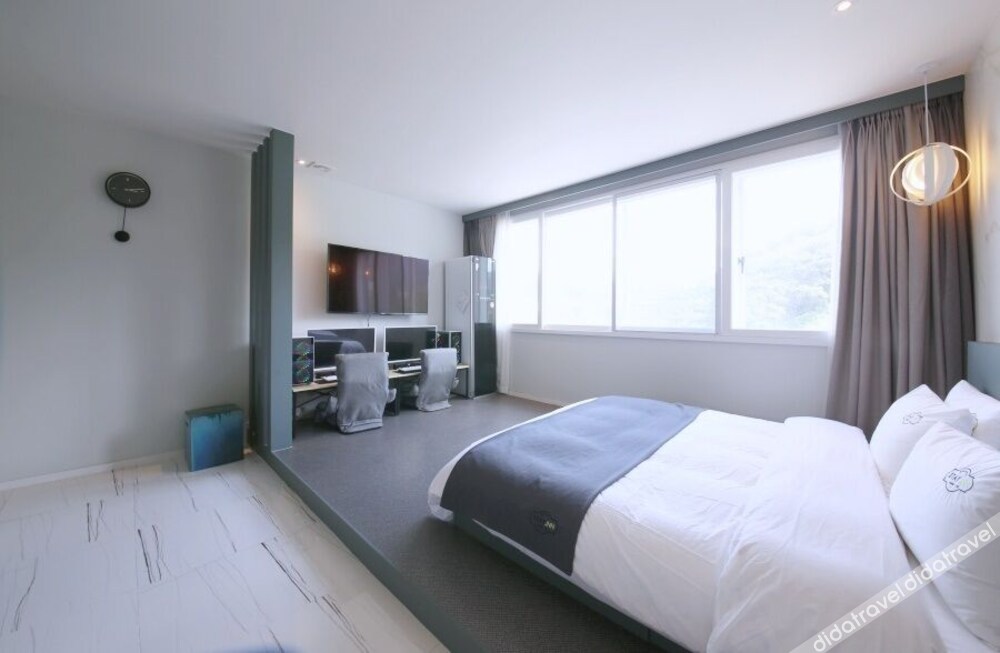 Stay-inn Hotel 3*