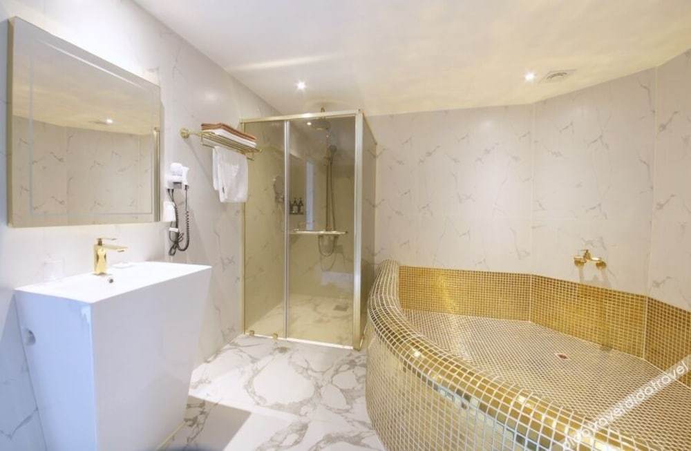 Stay-inn Hotel 3*