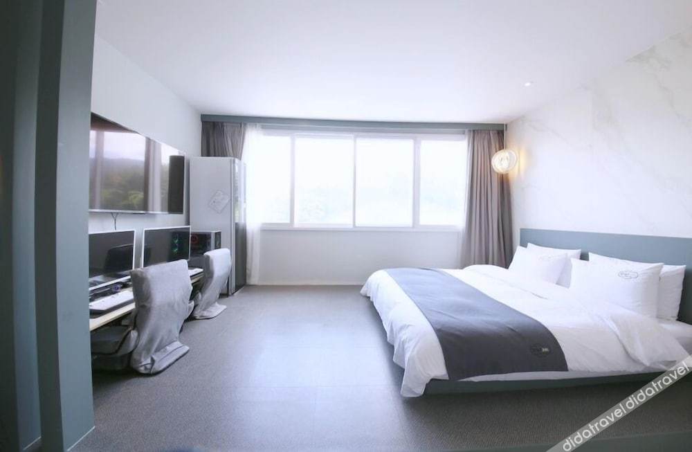 Stay-inn Hotel 3*