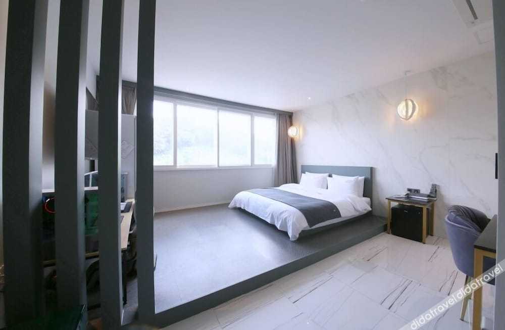 Stay-inn Hotel 3*