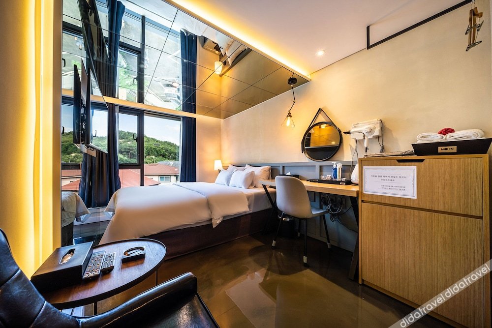 Hotel Moon 2*
