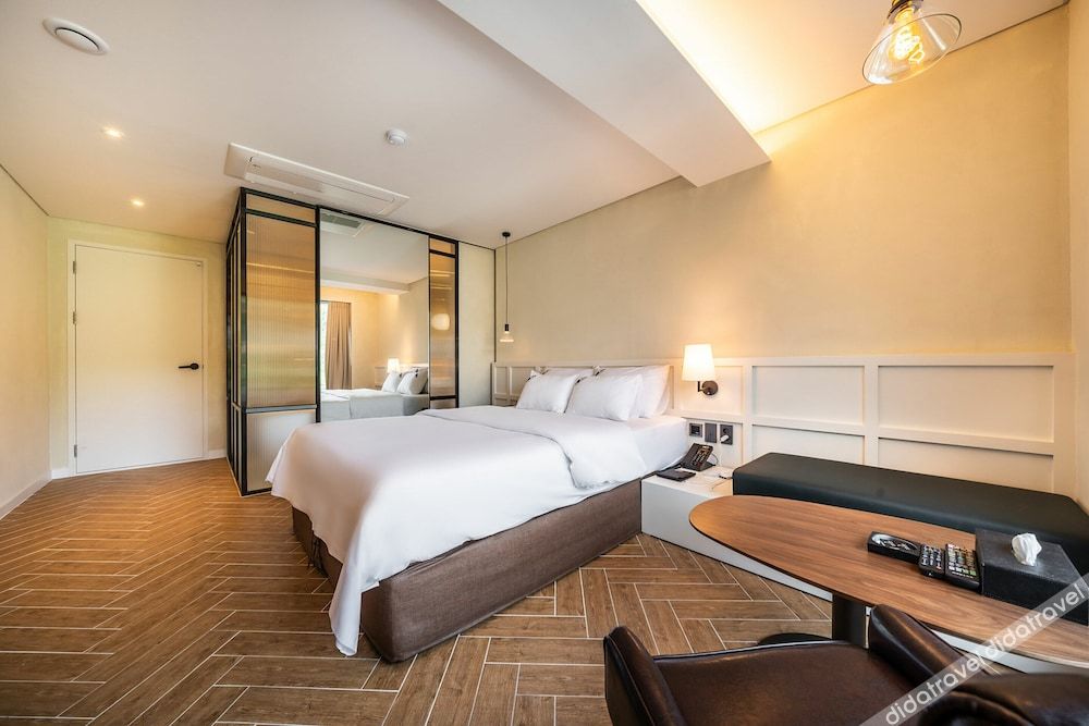 Hotel Moon 2*
