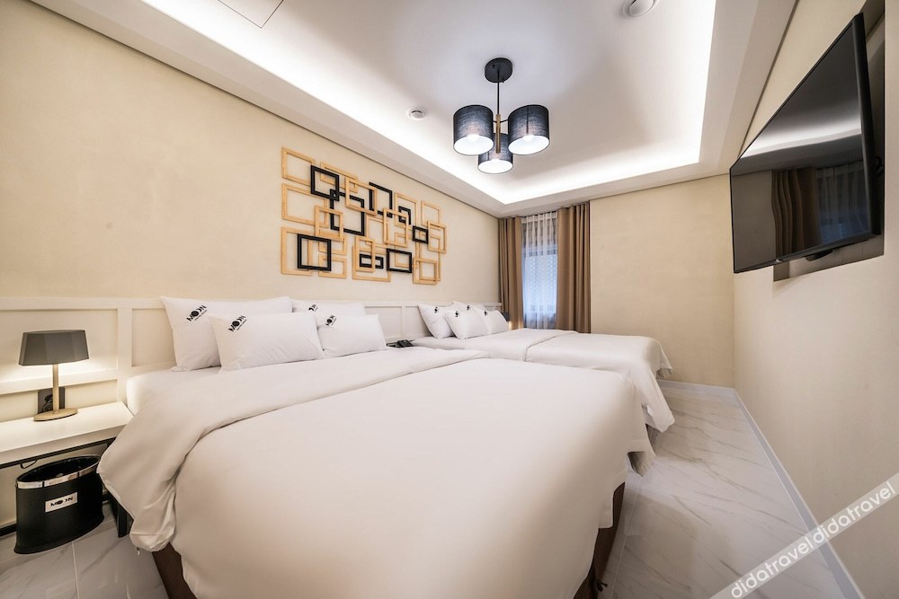 Hotel Moon 2*