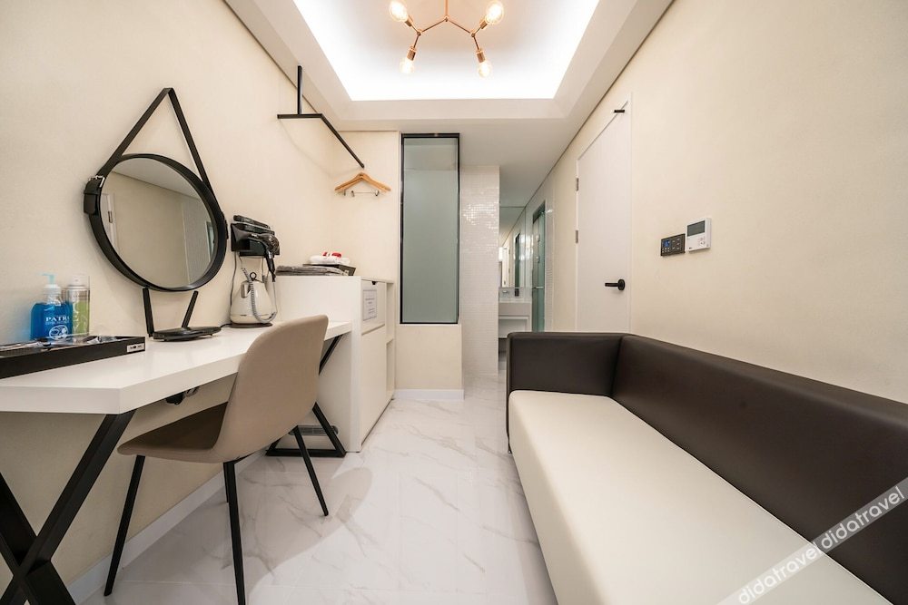 Hotel Moon 2*