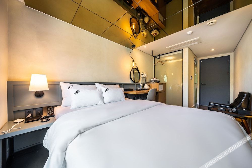 Hotel Moon 2*