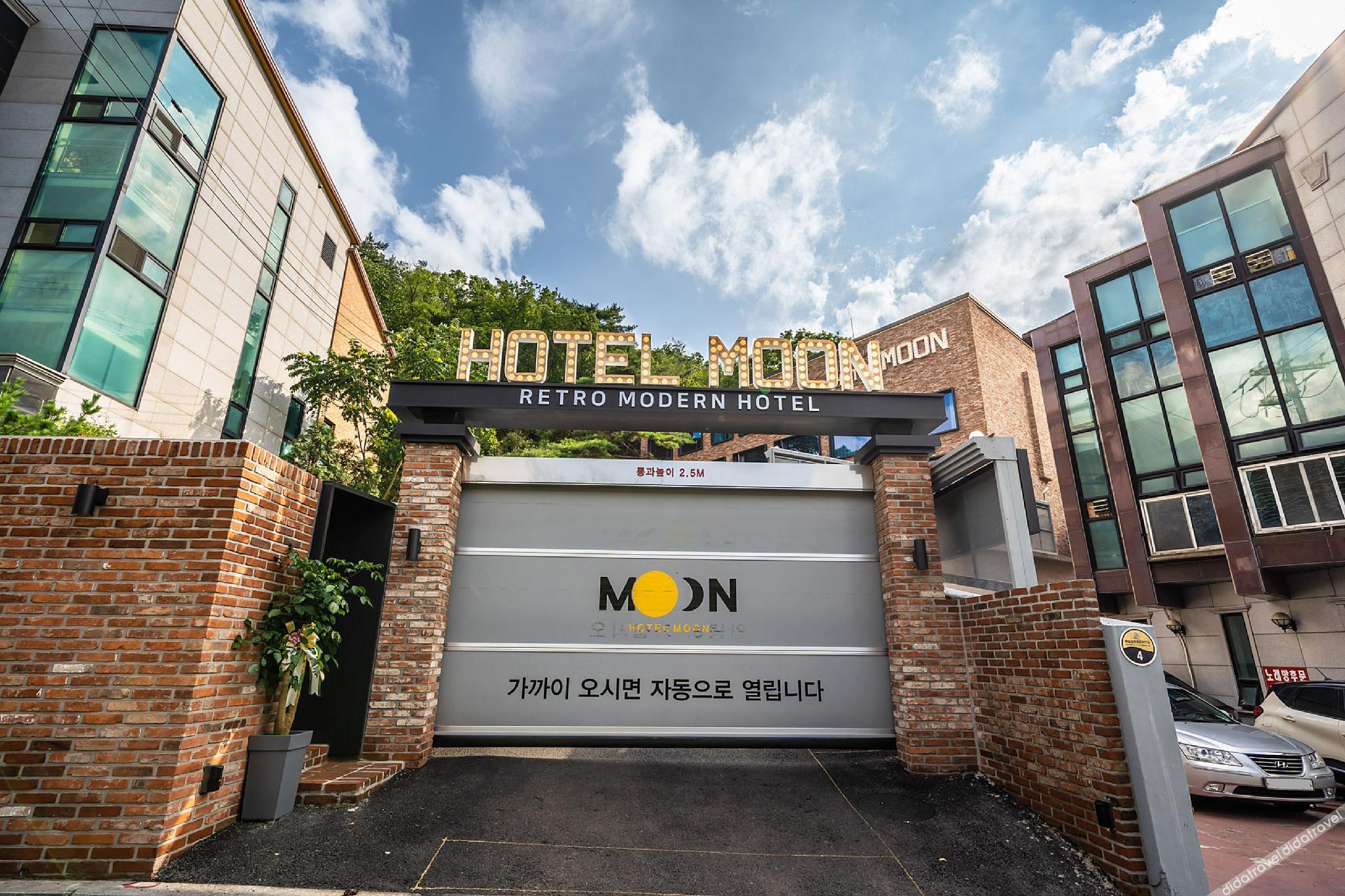 Hotel Moon 2*