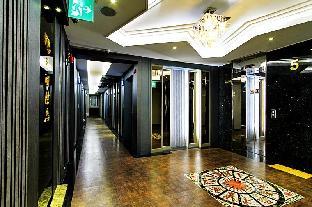 Renaissance Hotel 3*