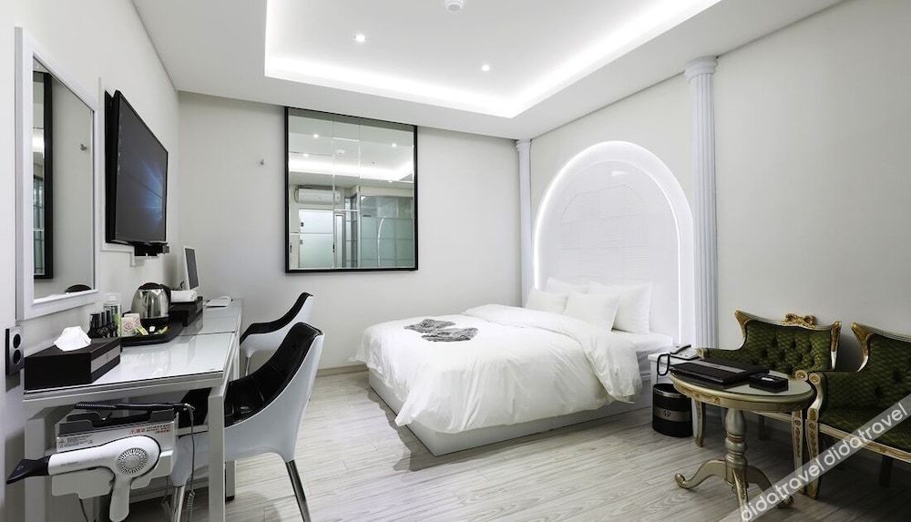 Gwangmyeong W Hotel 2*