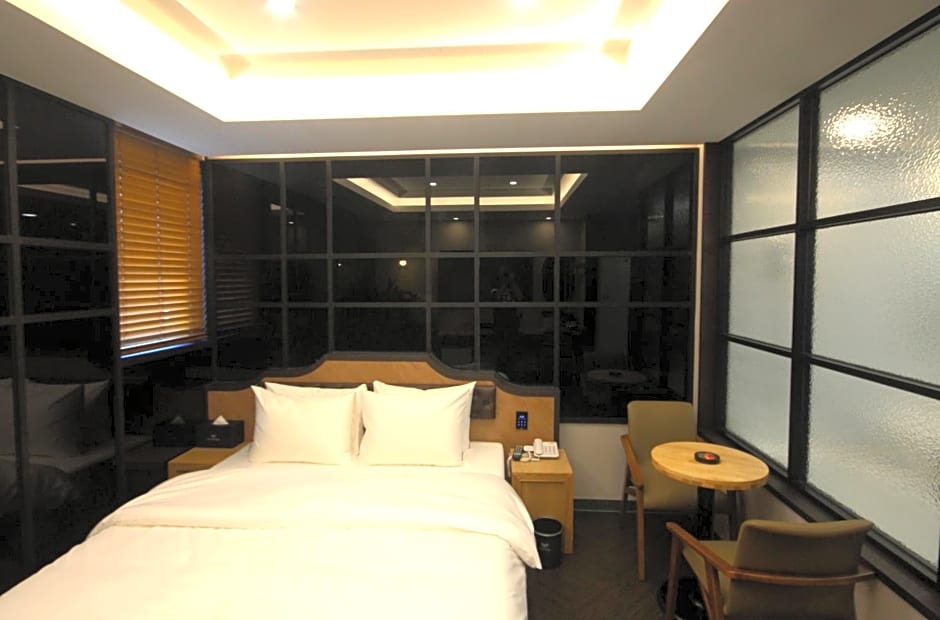 Amare Hotel 3*