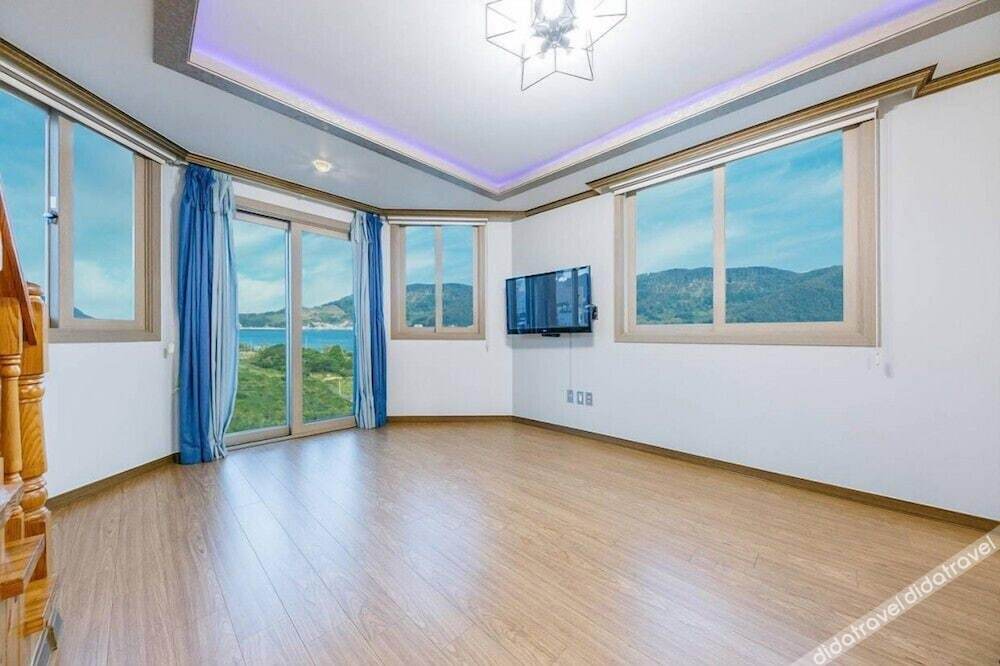 Star moon Pension 0*