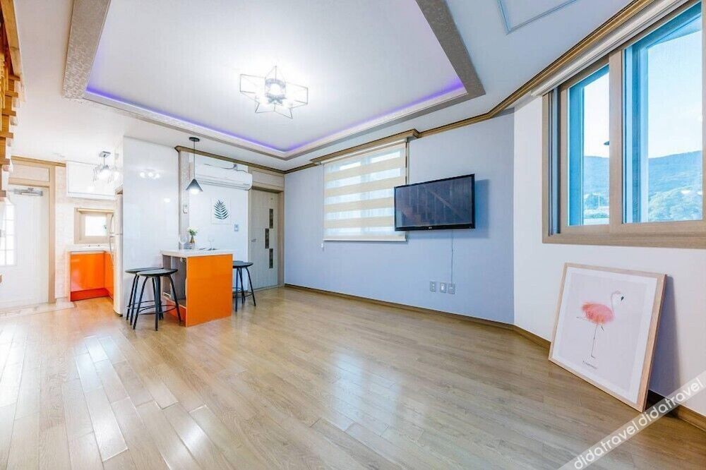 Star moon Pension 0*