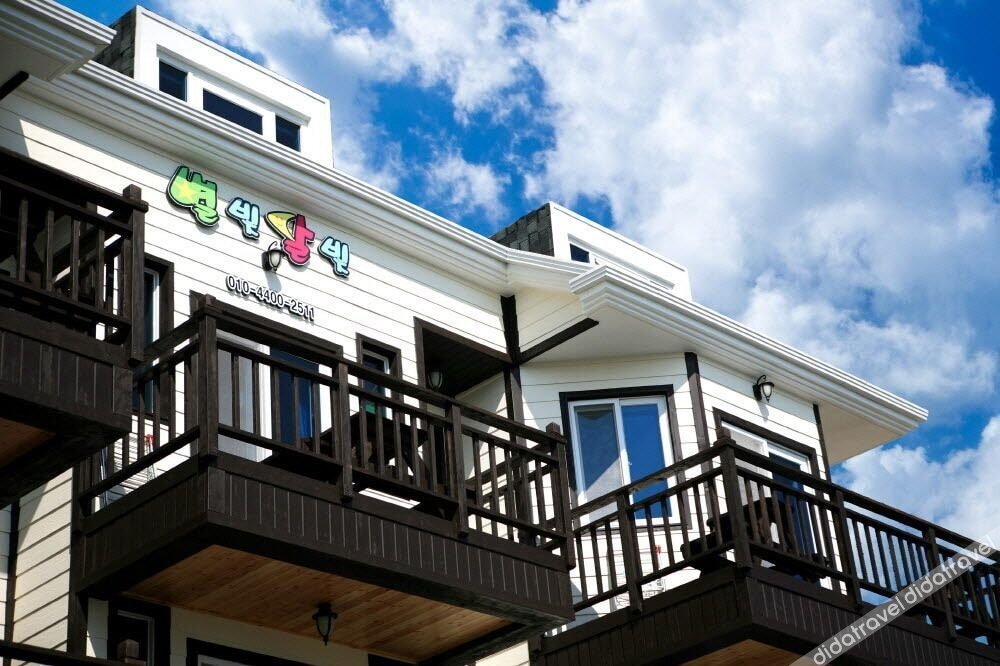 Star moon Pension 0*
