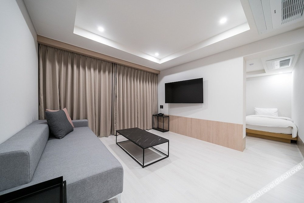 H.Avenue 3*