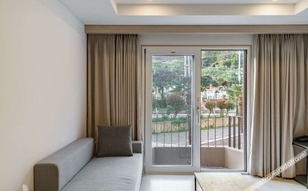 H.Avenue 3*