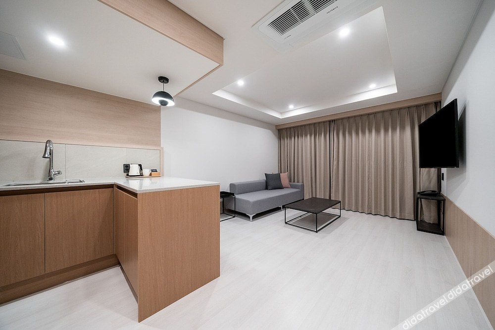 H.Avenue 3*