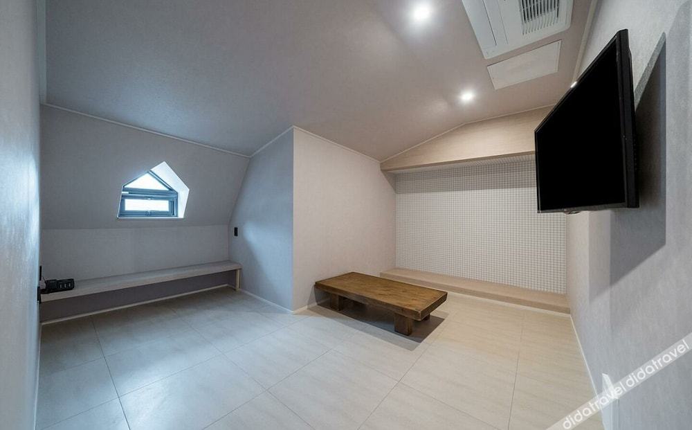 H.Avenue 3*