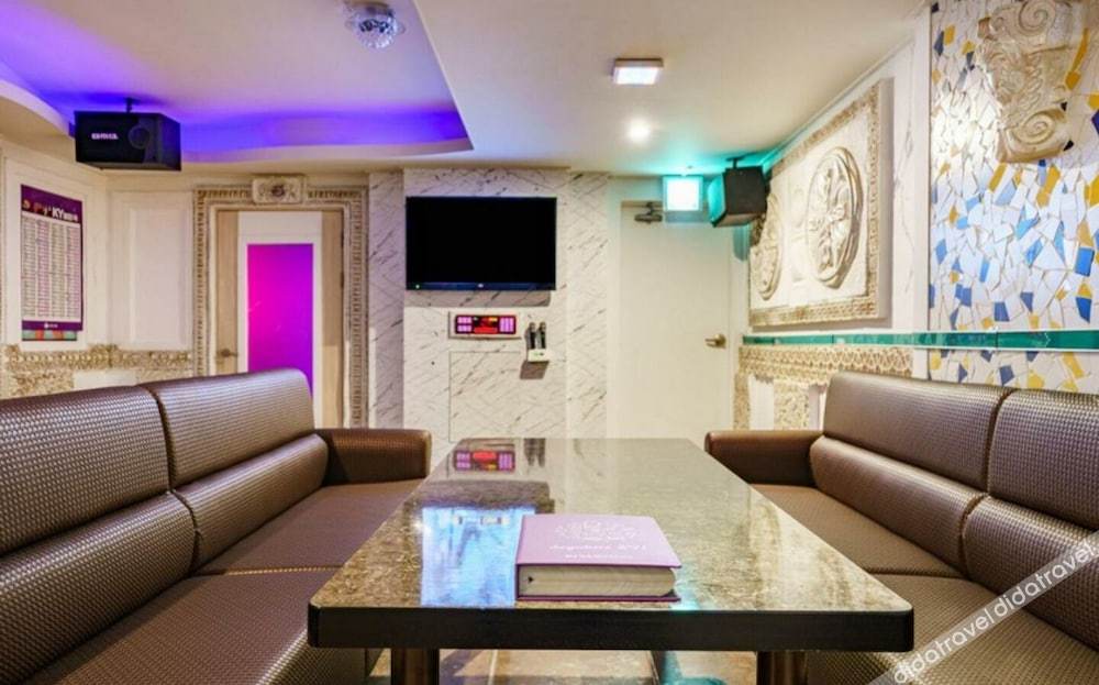 H.Avenue 3*