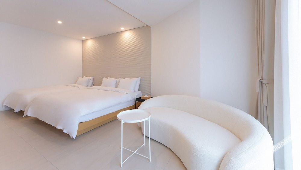 H.Avenue 3*