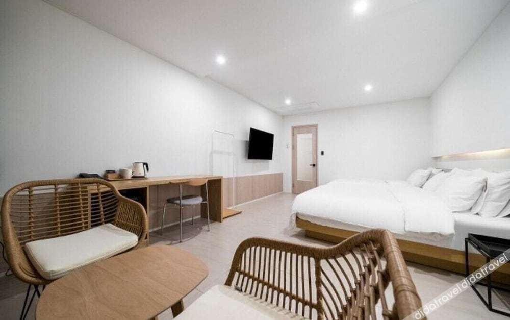 H.Avenue 3*