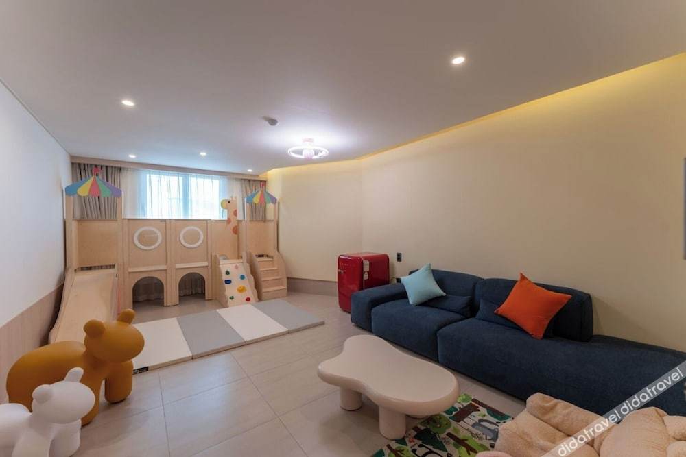 H.Avenue 3*