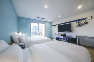 Hotel Raza B 2*