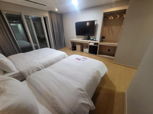 Hotel Raza B 2*