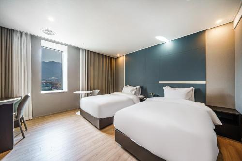 ACT Hotel 3*