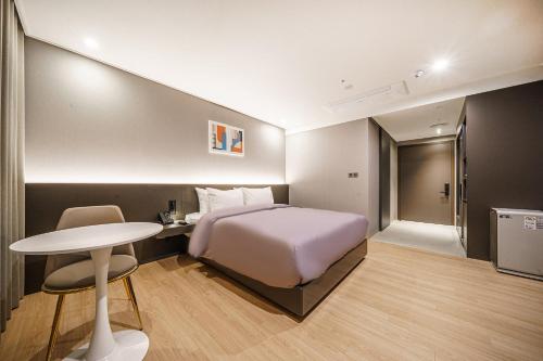 ACT Hotel 3*
