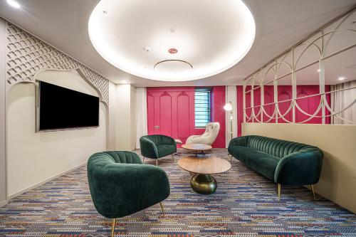 ACT Hotel 3*
