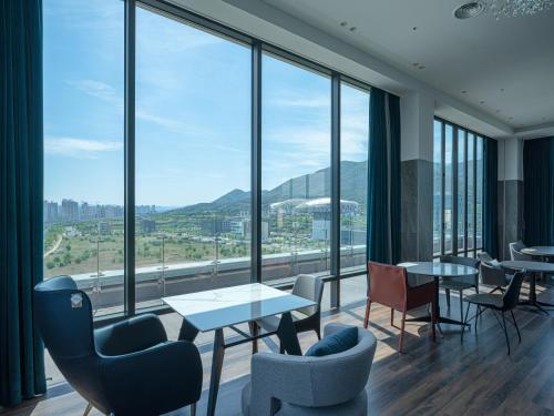 ACT Hotel 3*