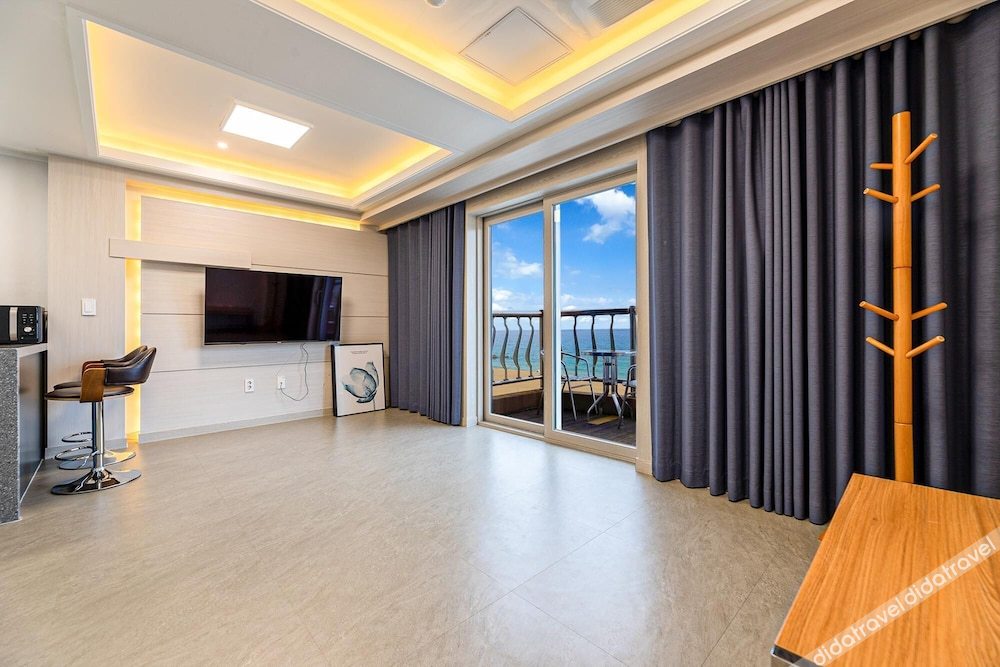 Yangyang Alps Beach 0*