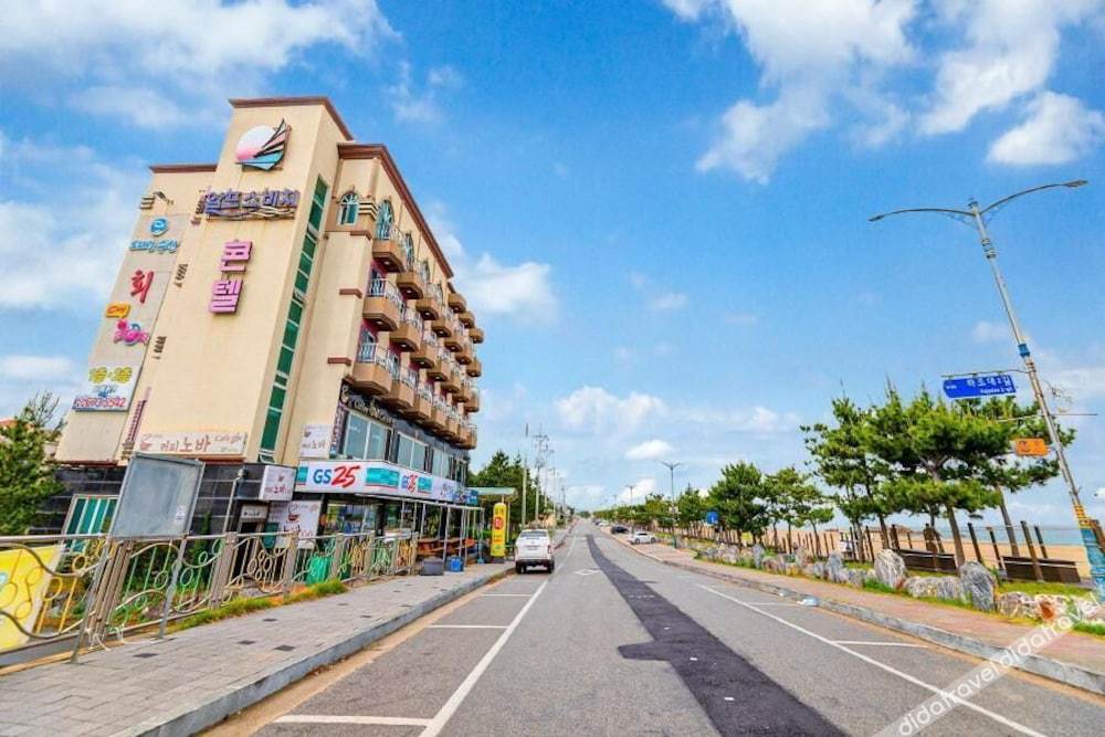 Yangyang Alps Beach 0*