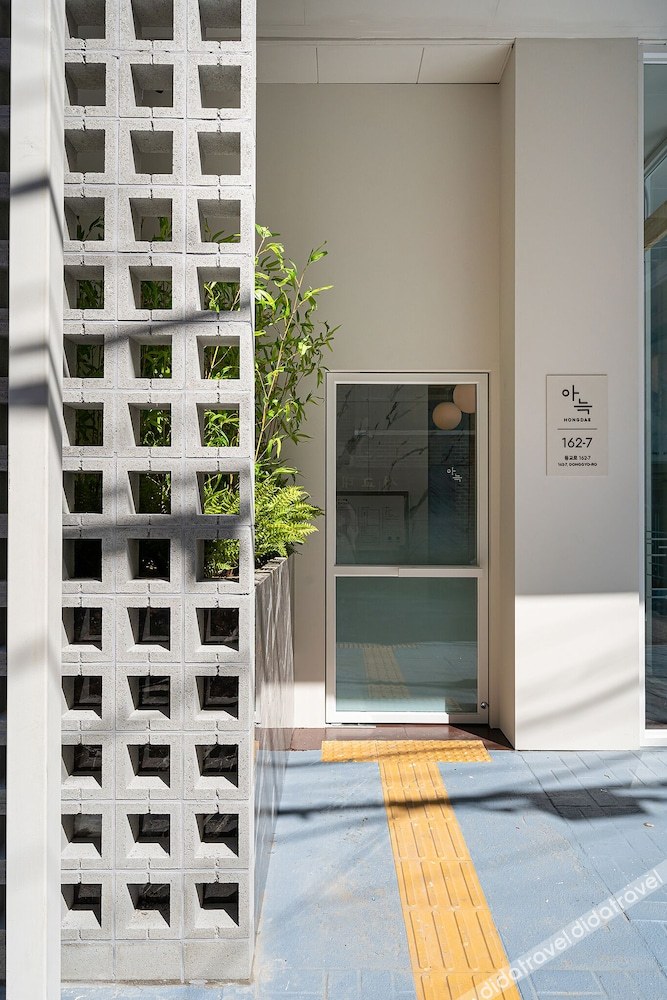 Anook Hotel Hongdae 2*