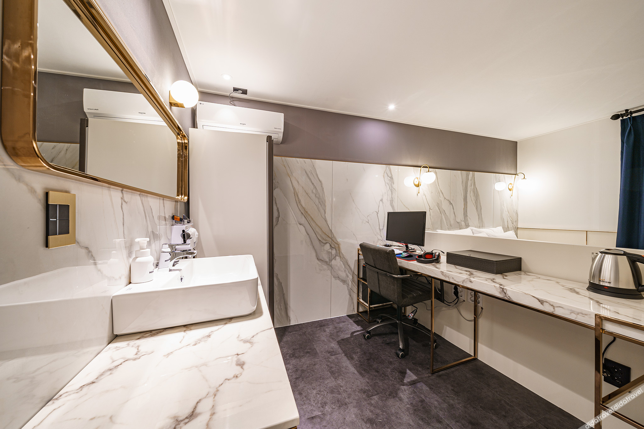 Brown-Dot Hotel Geomdan 2*