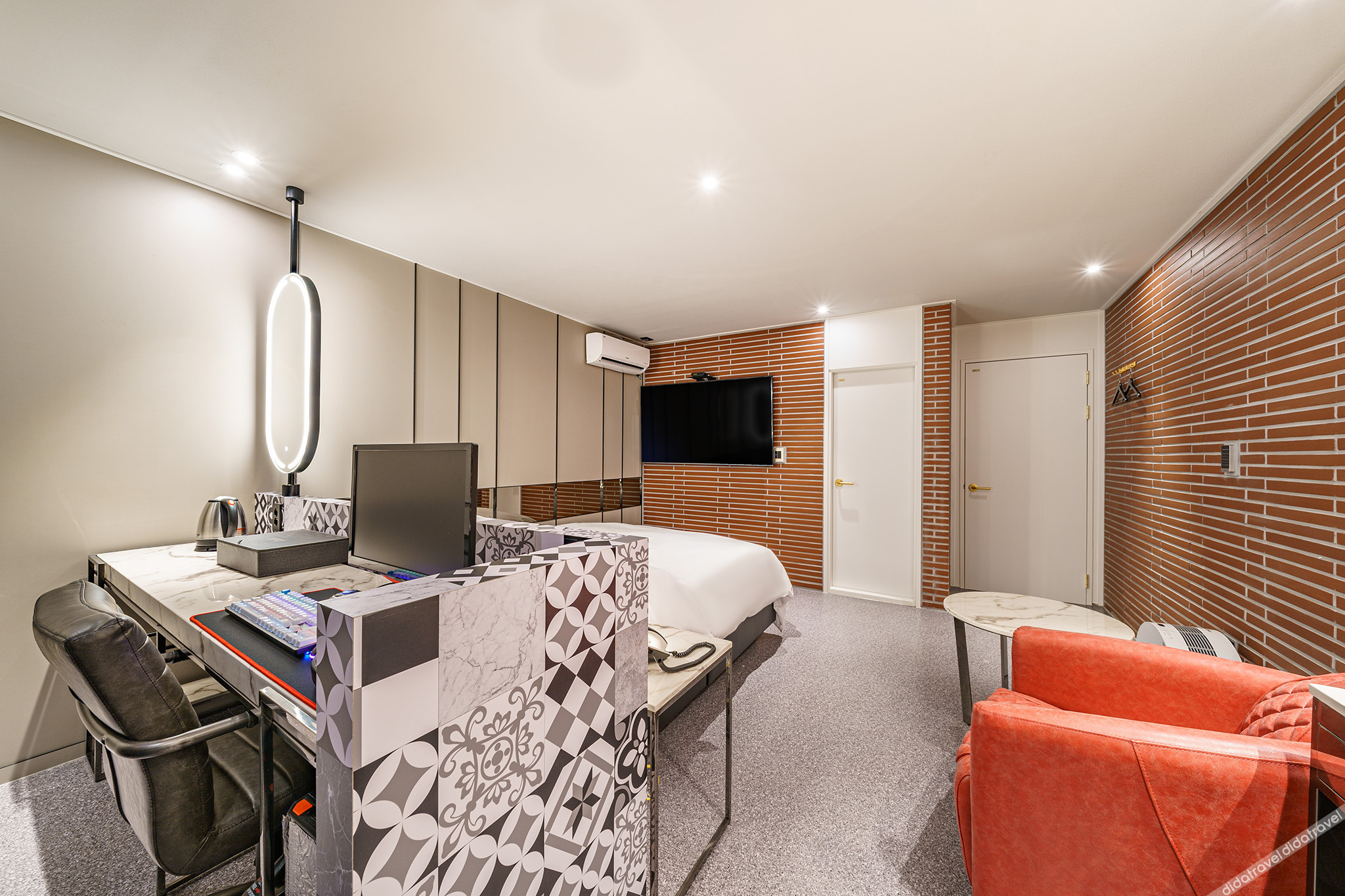 Brown-Dot Hotel Geomdan 2*