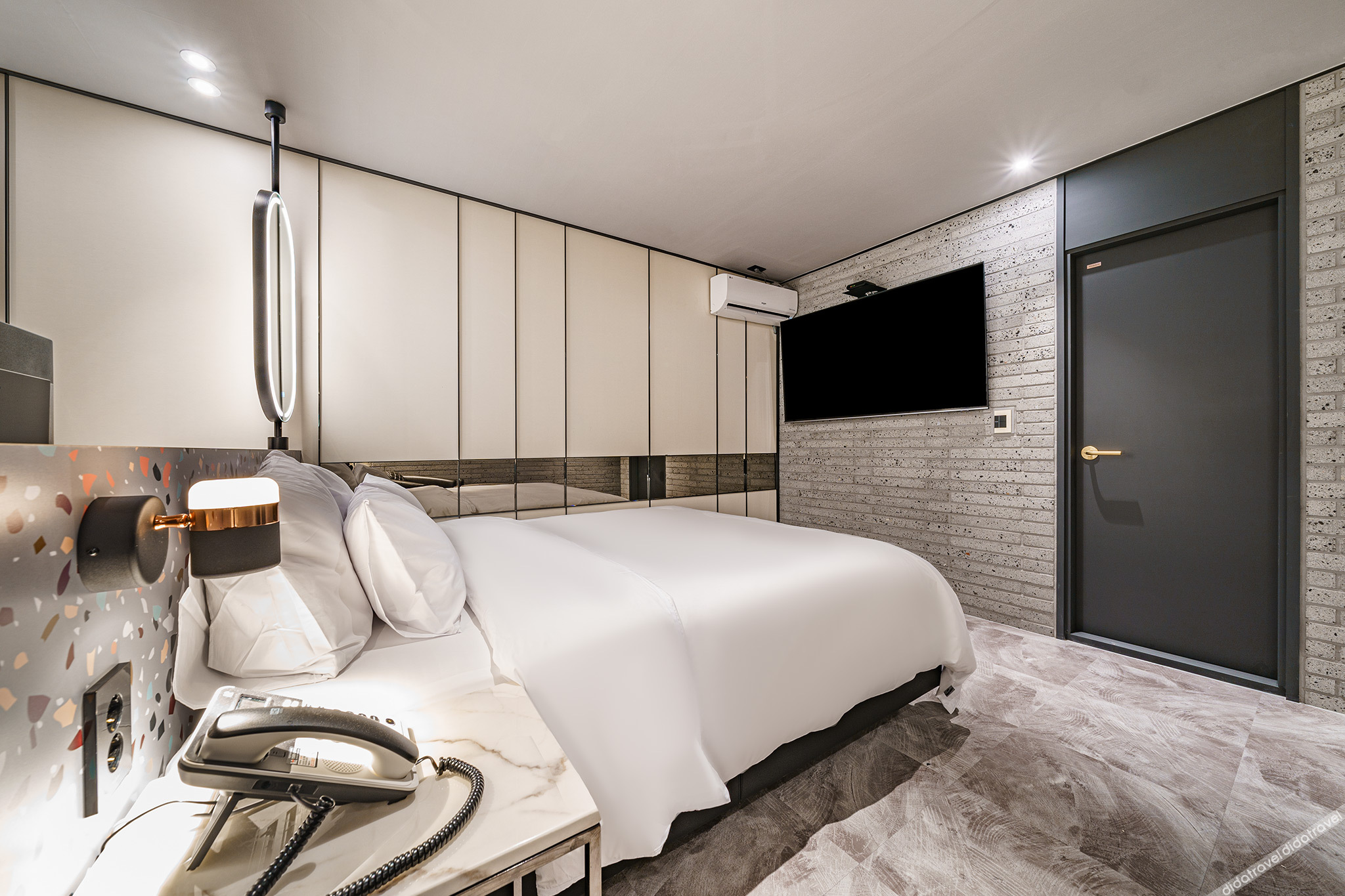 Brown-Dot Hotel Geomdan 2*